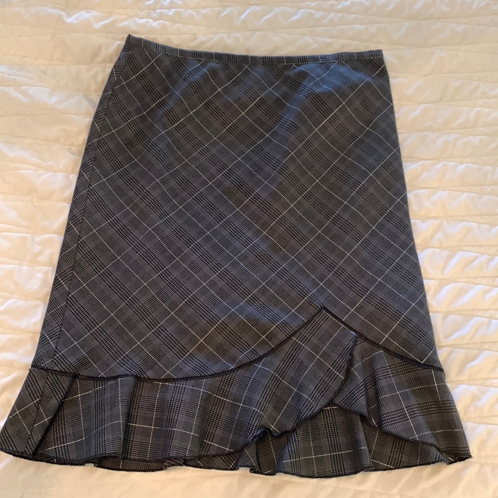 Black House White Market skirt, size 6. Black & grey.